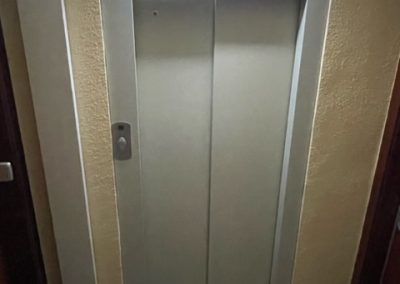 Substitució de portes d’ascensor a Barcelona