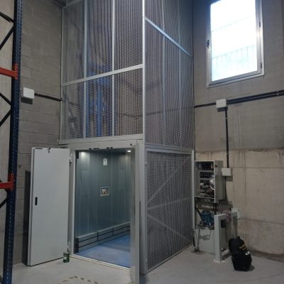 Plataforma de càrrega acompanyada a Sant Feliu de Llobregat