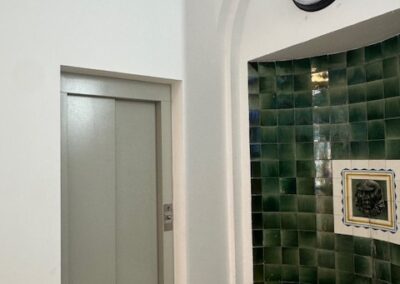 Acceso a planta intermedia en el ascensor 2