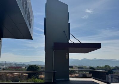Ascensor d'ús intensiu amb càrrega de 1.125Kg.